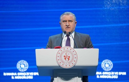 Gençlik ve Spor Bakanı Osman Aşkın Bak: İnşallah bu yolun sonu şampiyonluk olur!